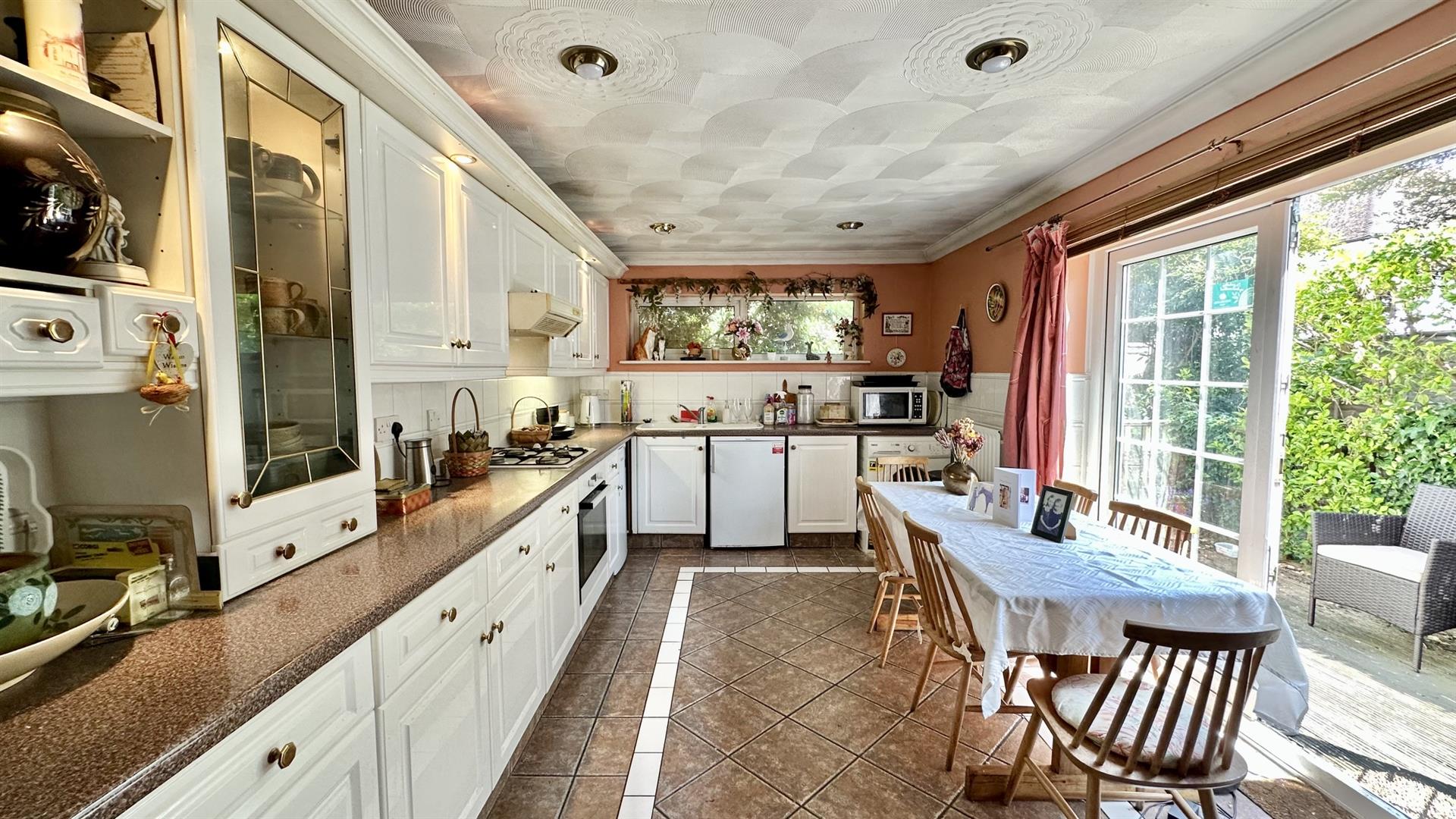 2 bed property in The Bourne, Old Town, Hastings